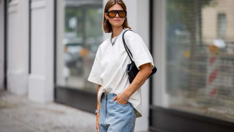 Pecan Brown: Η καστανή απόχρωση που θα κυριαρχήσει το φθινόπωρο