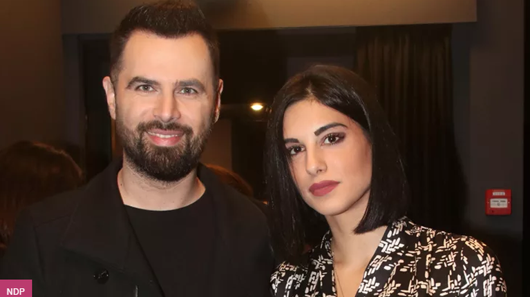 Γαλάτεια Βασιλειάδη: Η σύζυγος του Γιώργου Παπαδόπουλου καθαρίζει το δωμάτιο του μαιευτηρίου λίγο μετά τη γέννα