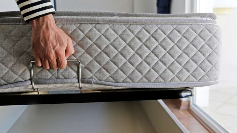 Όταν το σπίτι γίνεται θανάσιμη παγίδα: Το οθωμανικό κρεβάτι και άλλα καθημερινά αντικείμενα που προκάλεσαν τραγικούς θανάτους