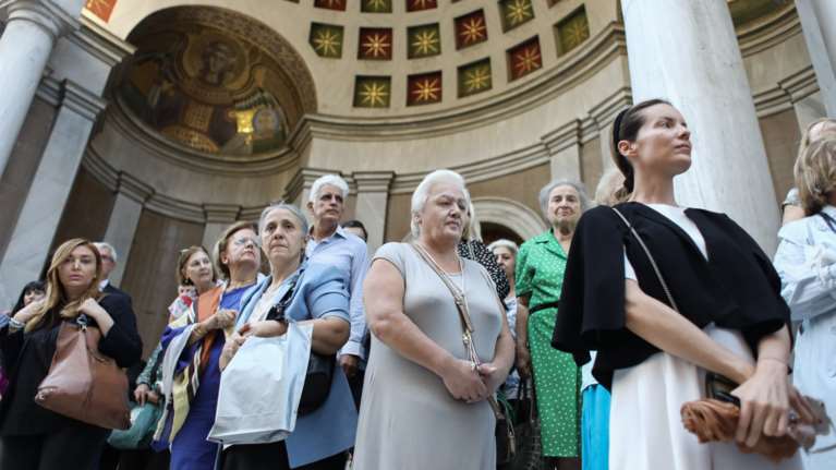 Λιτανείες-Εκκλησία: Δεν θα γίνουν μετά το πάγωμα που αποφάσισε η κυβέρνηση