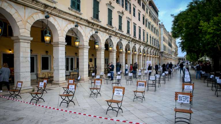 Ομοσπονδία Τουριστικών Καταλυμάτων Κέρκυρας: Άδικα, αντιφατικά και ισοπεδωτικά τα μέτρα για τον κορονοϊό στο νησί