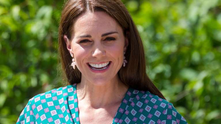 Kέιτ Μίντλετον: Το υπερβολικό μαύρισμα που σχολιάστηκε - Τι κάνει στην καραντίνα η Δούκισσα; [Εικόνες]