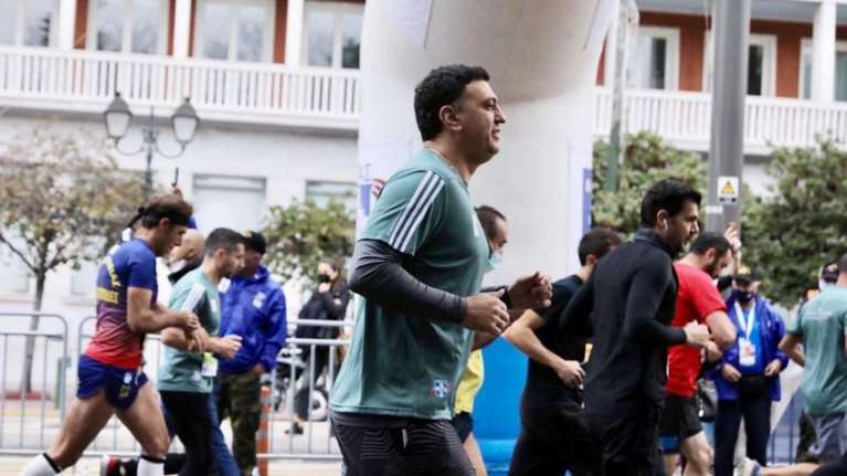 Μαραθώνιος 2021: Δρομέας και ο Βασίλης Κικίλιας - Το σχόλιο της Μπαλατσινού