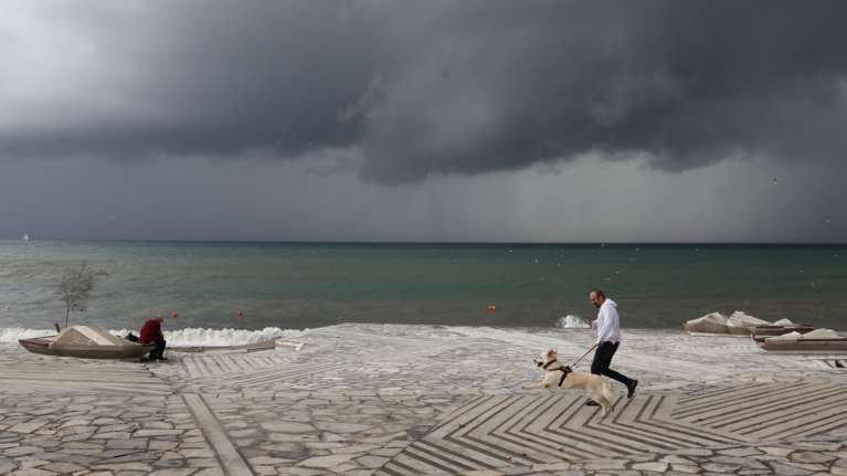 Κακοκαιρία Gaia: Μήνυμα του 112 σε Ήπειρο, Κέρκυρα, Αιτωλοακαρνανία, Πάτρα για επικίνδυνα φαινόμενα