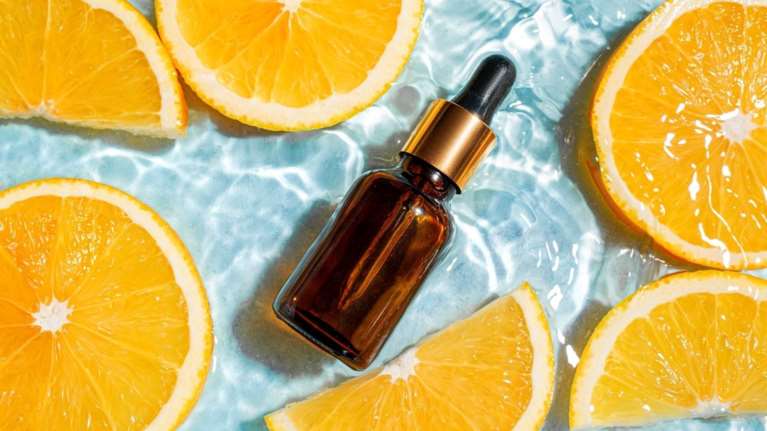 Αυτά τα σημάδια δείχνουν ότι το serum σου με βιταμίνη C έχει οξειδωθεί