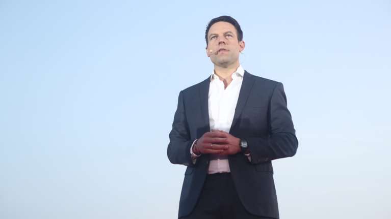 Κασσελάκης: "Παίξτε το βίντεο, δεν είπα Αλ Καπόνε τον Μητσοτάκη"- Το βίντεο που φαίνεται να τον διαψεύδει