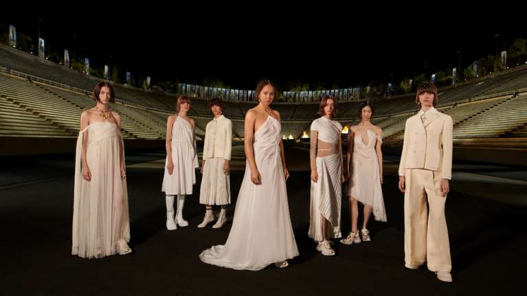 &quot;Eάν υπήρχαν Ολυμπιακοί Αγώνες μόδας, ο Dior θα είχε κερδίσει το χρυσό μετάλλιο&quot; - Τα θριαμβευτικά σχόλια του διεθνούς Τύπου