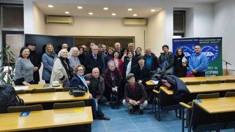 Τον τάφο του &quot;Αλέξη Ζορμπά&quot; στα Σκόπια επισκέφθηκαν φίλοι του Νίκου Καζαντζάκη μαζί με τη δισέγγονή του