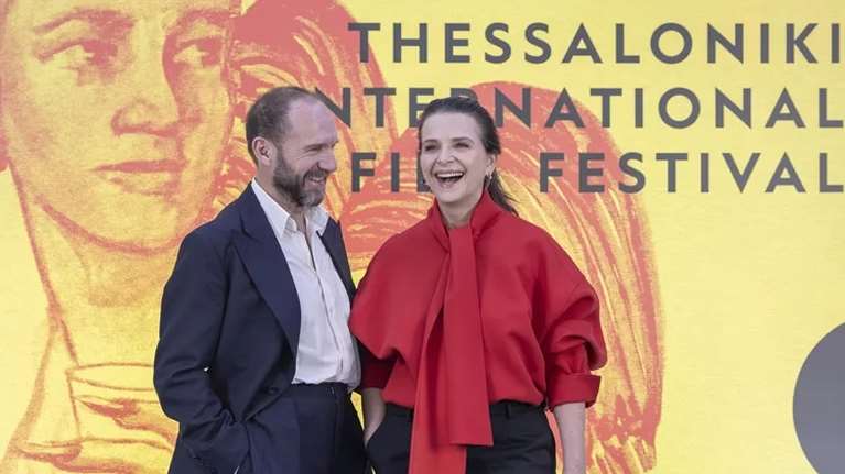 Προσεύχεται η Ζιλιέτ Μπινός στον Άγιο Παΐσιο;