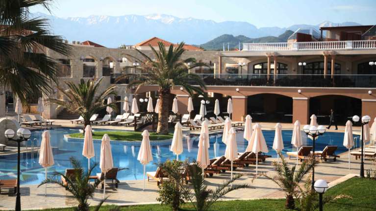 Κορονοϊός: Ετσι θα λειτουργήσουν τα ξενοδοχεία - Plexiglass, αποστάσεις, check-in σε υπαίθριο χώρο