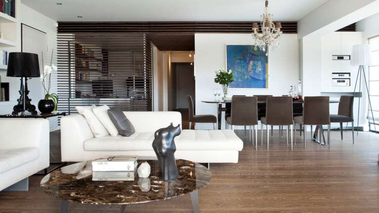 Με καλλιτεχνική διάθεση στο θαλασσινό τοπίο της αθηναϊκής Ριβιέρας