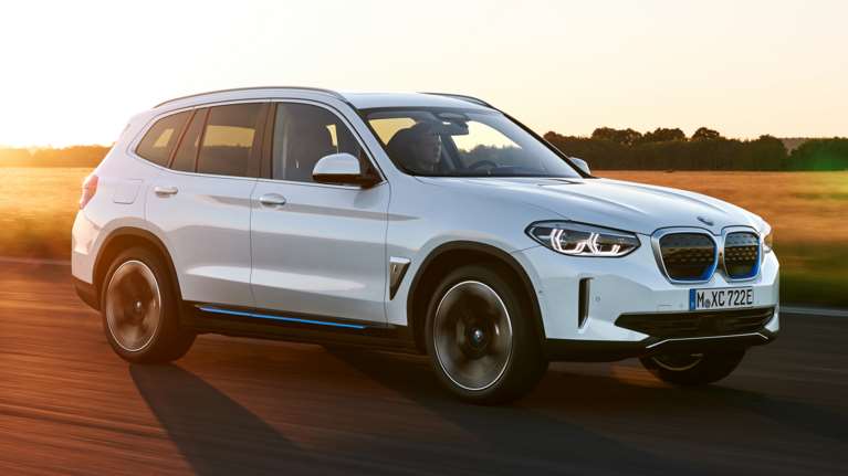 Επίσημη πρεμιέρα για την ηλεκτρική BMW iX3
