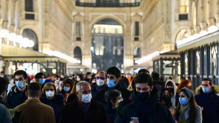Ιταλία: Έκκληση του υπουργού Υγείας για τον συνωστισμό - &quot;Μην παίζετε με τη φωτιά&quot;