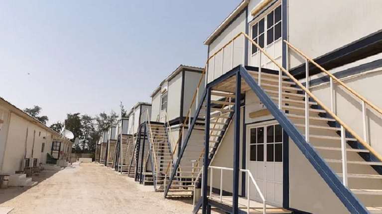 Με wifi, κάρτα και ωράριο εισόδου εξόδου τα νέα κλειστά κέντρα για τους μετανάστες