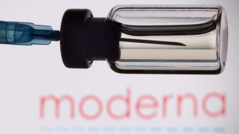 Έρχεται διπλό εμβόλιο για γρίπη και κορονοϊό: Θετικά αποτελέσματα ανακοίνωσε η Moderna