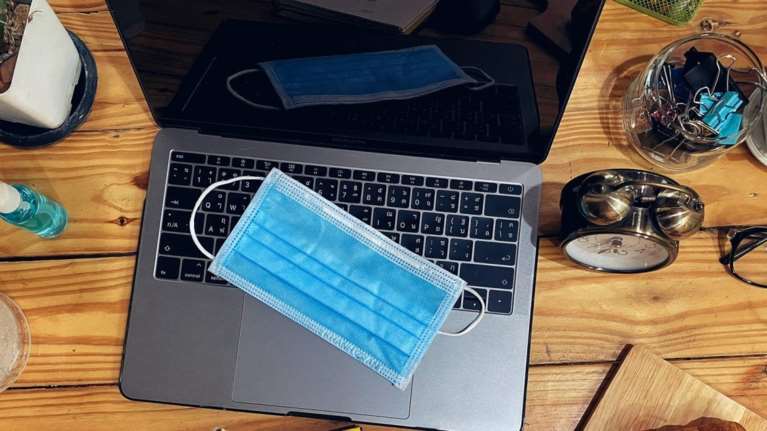 Κορονοϊός: Παράταση της τηλεργασίας και του κλιμακωτού ωραρίου στην Αττική μέχρι 31 Οκτωβρίου