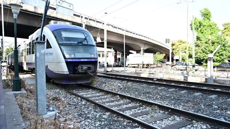 Χωρίς τρένα σήμερα η χώρα - 24ωρη απεργία κήρυξαν οι μηχανοδηγοί