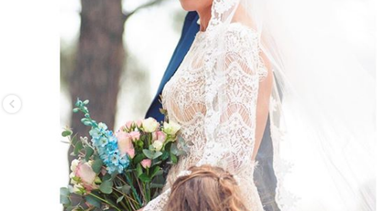 Φωτεινή Δάρρα: Αδημοσίευτες φωτογραφίες από τον γάμο της στο Instagram