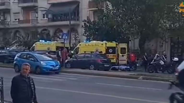 Παράσυρση πεζού από μοτοσικλέτα στους Αμπελόκηπους - Αυξημένη η κίνηση στο σημείο