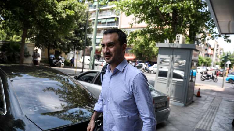 Χαρίτσης: Η πολιτική ζωή του τόπου σύρεται στη λάσπη από την κυβέρνηση Μητσοτάκη