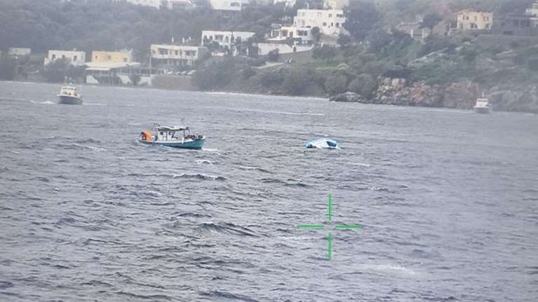 Δύο συλλήψεις για το ναυάγιο με τους πέντε νεκρούς στη Λέρο - Επέβαιναν στη λέμβο οι διακινητές