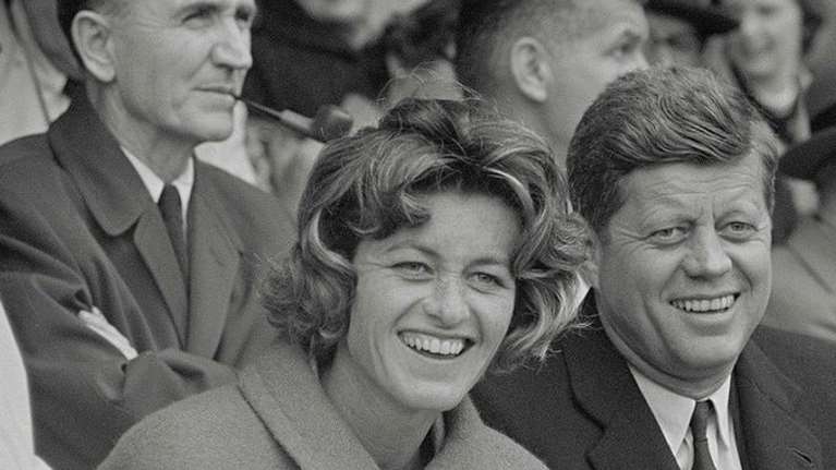 Πέθανε η τελευταία αδελφή του JFK: Ήταν το 8ο από τα 9 αδέλφια - Η &quot;κατάρα&quot; της οικογένειας Κένεντι