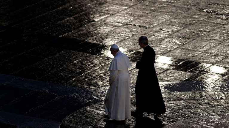 Πάπας Φραγκίσκος: Μεγάλο σκότος κάλυψε τις πόλεις μας, τους δρόμους και τις πλατείες μας