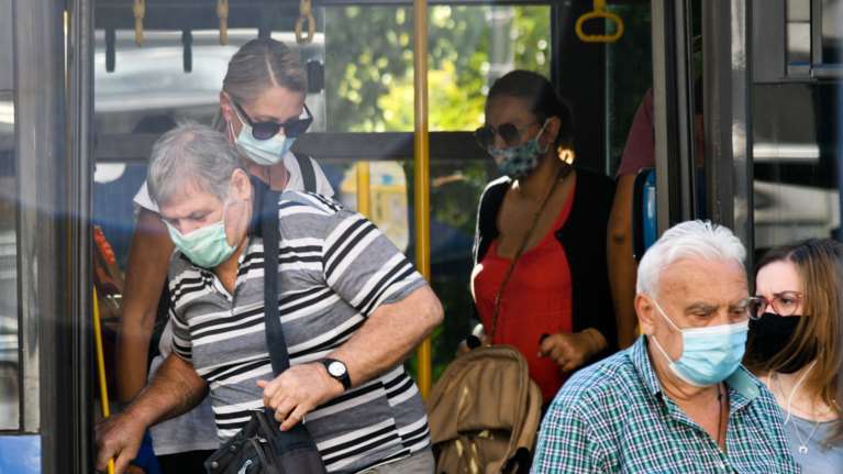 Κορονοϊός: Στο "κόκκινο" η Αττική με 207 νέα κρούσματα  και η Πέλλα με 117