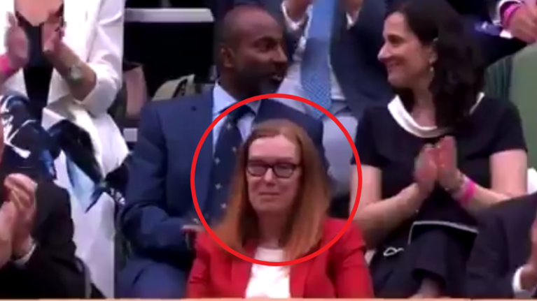 Συγκινητικό: Η επιστήμονας πίσω από το εμβόλιο της Οξφόρδης- AstraZeneca γνωρίζει την αποθέωση στο Γουίμπλεντον [Βίντεο]