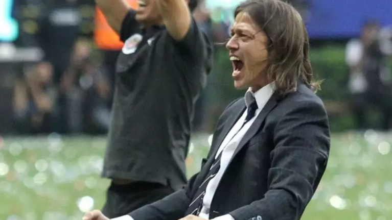 Η ΑΕΚ περιμένει Αλμέιδα, αλλά το περιβάλλον του δεν το επιβεβαιώνει