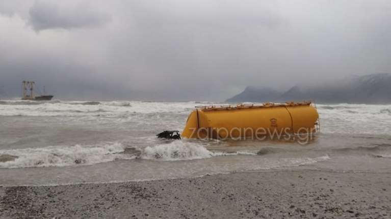 Αδειασαν τα καύσιμα από το τουρκικό πλοίο που προσάραξε στα Χανιά