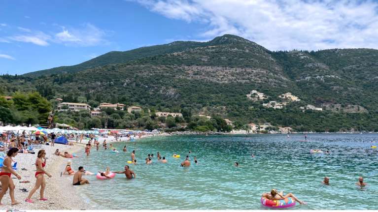 Καλοκαίρι 2022: Γιατί ήταν ζεστές οι ελληνικές θάλασσες τον Αύγουστο - Ποιες περιοχές χτύπησαν &quot;κόκκινο&quot;