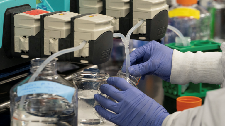 Στα &quot;χαρακώματα&quot; οι λοιμωξιολόγοι για την υδροξυχλωροκίνη - Επιμένει για τη χρήση της ο γάλλος Ντιντιέ Ραούλ