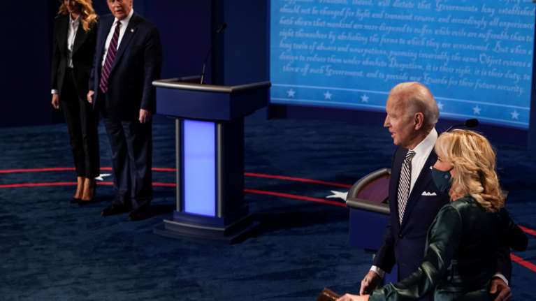 ΗΠΑ: Τι δείχνουν οι δημοσκοπήσεις σε έξι κρίσιμες πολιτείες - Μεγάλη μάχη Μπάιντεν και Τραμπ