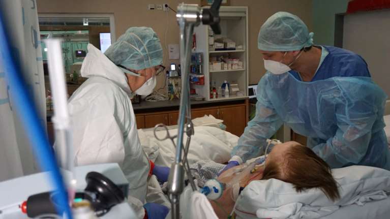 "Καμπανάκι" Θωμαΐδη: Τα λύματα δείχνουν επίπεδα κορύφωσης Νοεμβρίου - Απαραίτητα τα μέτρα