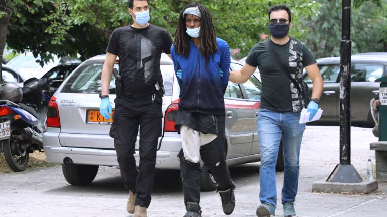 Μαλακάσα: Ποινική δίωξη για εμπρησμό σε δάσος στον 31χρονο Βρετανό με ράστα και σκισμένο παντελόνι