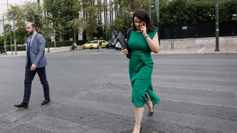 Πανελλαδικές: Τρία επιπλέον εξεταστικά κέντρα ανακοίνωσε η Νίκη Κεραμέως