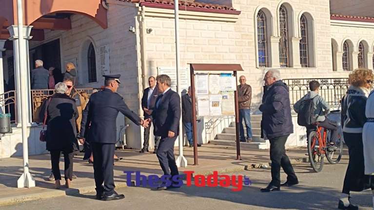 Γ. Λυγγερίδης: Συγκίνηση στο ετήσιο μνημόσυνο, παρουσία της διμοιρίας των ΜΑΤ και του Μ. Χρυσοχοΐδη