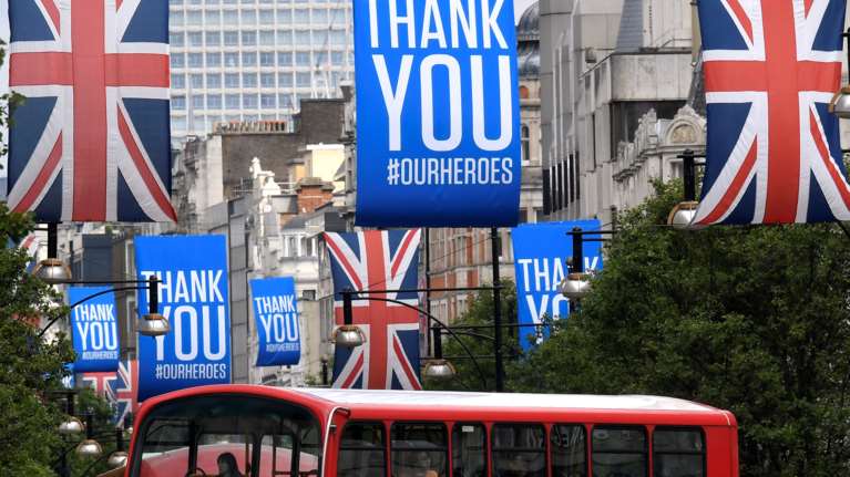 Βρετανία: Ύφεση - ρεκόρ 20,5% τον Απρίλιο λόγω πανδημίας και καραντίνας