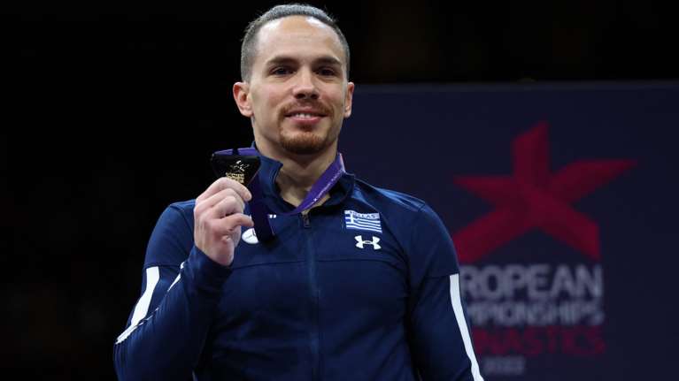 Μπήκαμε στο δωμάτιο του Λευτέρη Πετρούνια στο Ολυμπιακό Χωριό - η φανταστική θέα στον Σηκουάνα