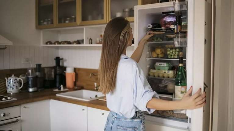 Πέντε τροφές που απαγορεύεται να βάζεις στην πόρτα του ψυγείου