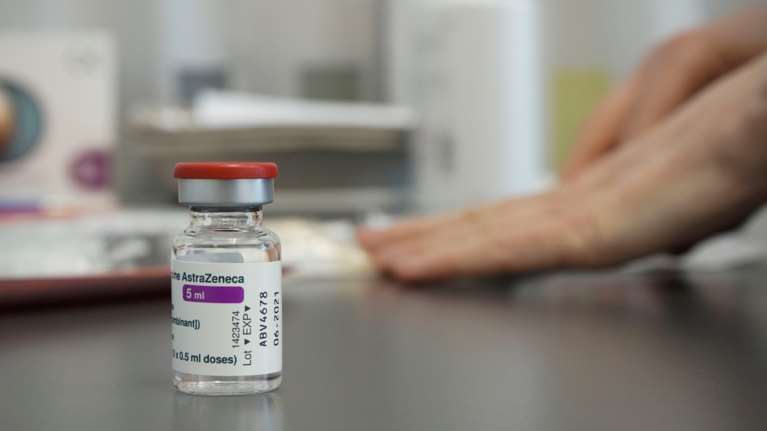 Astrazeneca: Ο ΕΜΑ θα εκδώσει συστάσεις για τις ηλικίες κάτω των 60 ετών, δήλωσε ο Ολλανδός υπουργός Υγείας