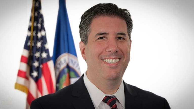 Μάικλ Ρήγας: Αυτός είναι ο ελληνικής καταγωγής &quot;εκλεκτός&quot; του Ντόναλντ Τραμπ για τη θέση του αν. υπουργού Εξωτερικών των ΗΠΑ