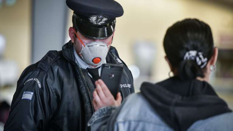 Πρόστιμα από την ΕΛΑΣ: 66 παραβάσεις για κυκλοφορία χωρίς μάσκα την Τρίτη