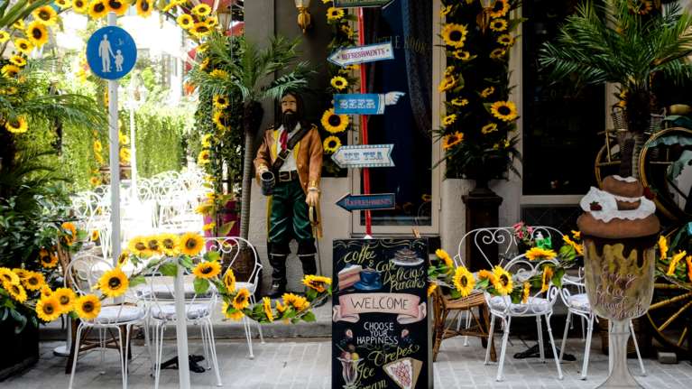 Κορονοϊός: Οδηγός &quot;επιβίωσης&quot; για τα μαγαζιά - Από την επιλογή του χώρου μέχρι να καθήσετε - Όσα πρέπει να ξέρετε