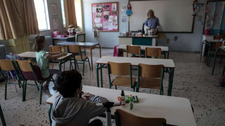 Ανοιγμα σχολείων: Πρώτο κουδούνι για μόλις τέσσερις μαθητές σε Γαύδο και Αρκιούς - Μαζί σε τηλεκπαίδευση