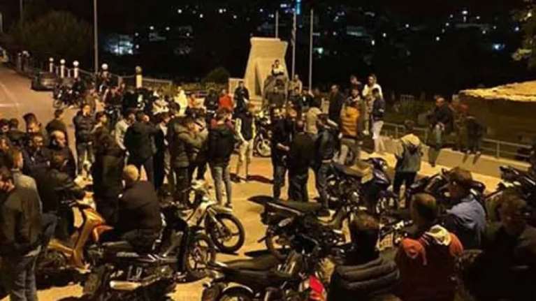 Κορονοϊός - Εχίνος: Ολονύχτια διαμαρτυρία κατοίκων για τη νέα καραντίνα - &quot;Μας στοχοποιούν&quot; [εικόνες]