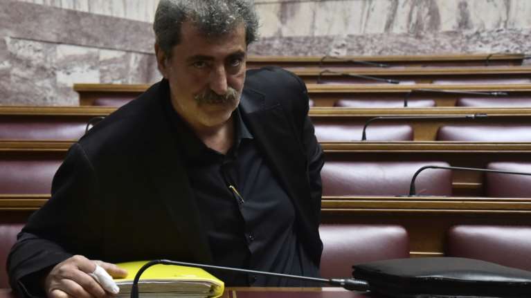 Πολάκης σε Πουλή για την κατάσχεση των λογαριασμών του- &quot;Ακου ανθρωπάκι, θα σου δώσω τα χρήματα σε κέρματα η σε φακές&quot;…