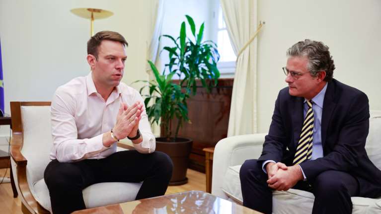 Συνάντηση Κασσελάκη - Συνήγορου του Πολίτη: Υπάρχει πολιτική ευθύνη για το ναυάγιο της Πύλου