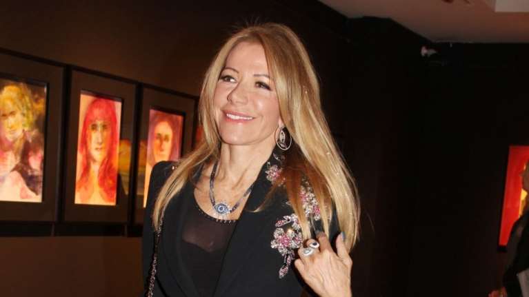 Μαριάννα Λάτση: Κομψή στο Κολωνάκι - Με ψηλά αρβυλάκια